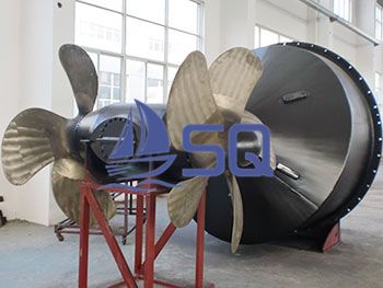 Azimuth thruster with contra-rotating propellers